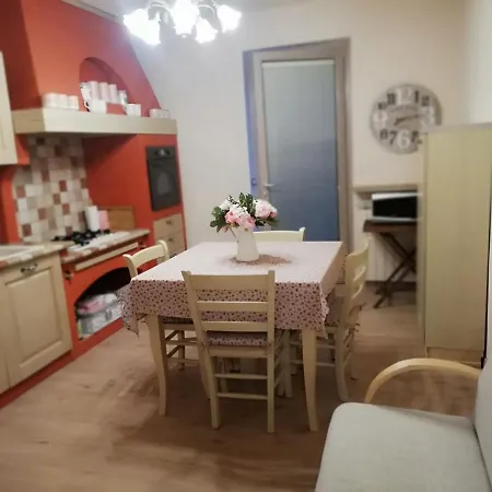 A Schiera 6 Giardino Box Auto Villa *